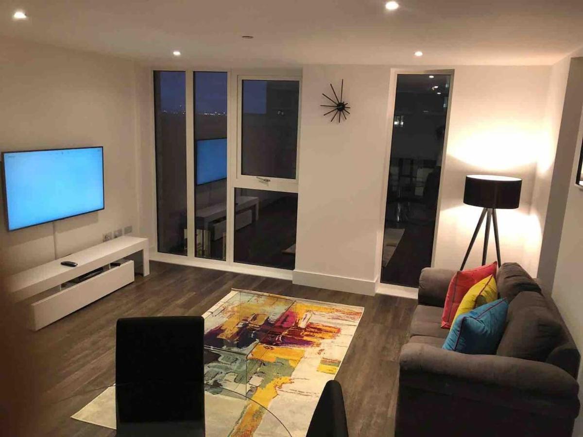 High View Two Bedroom Apartment In Woolwich Londres Exterior foto